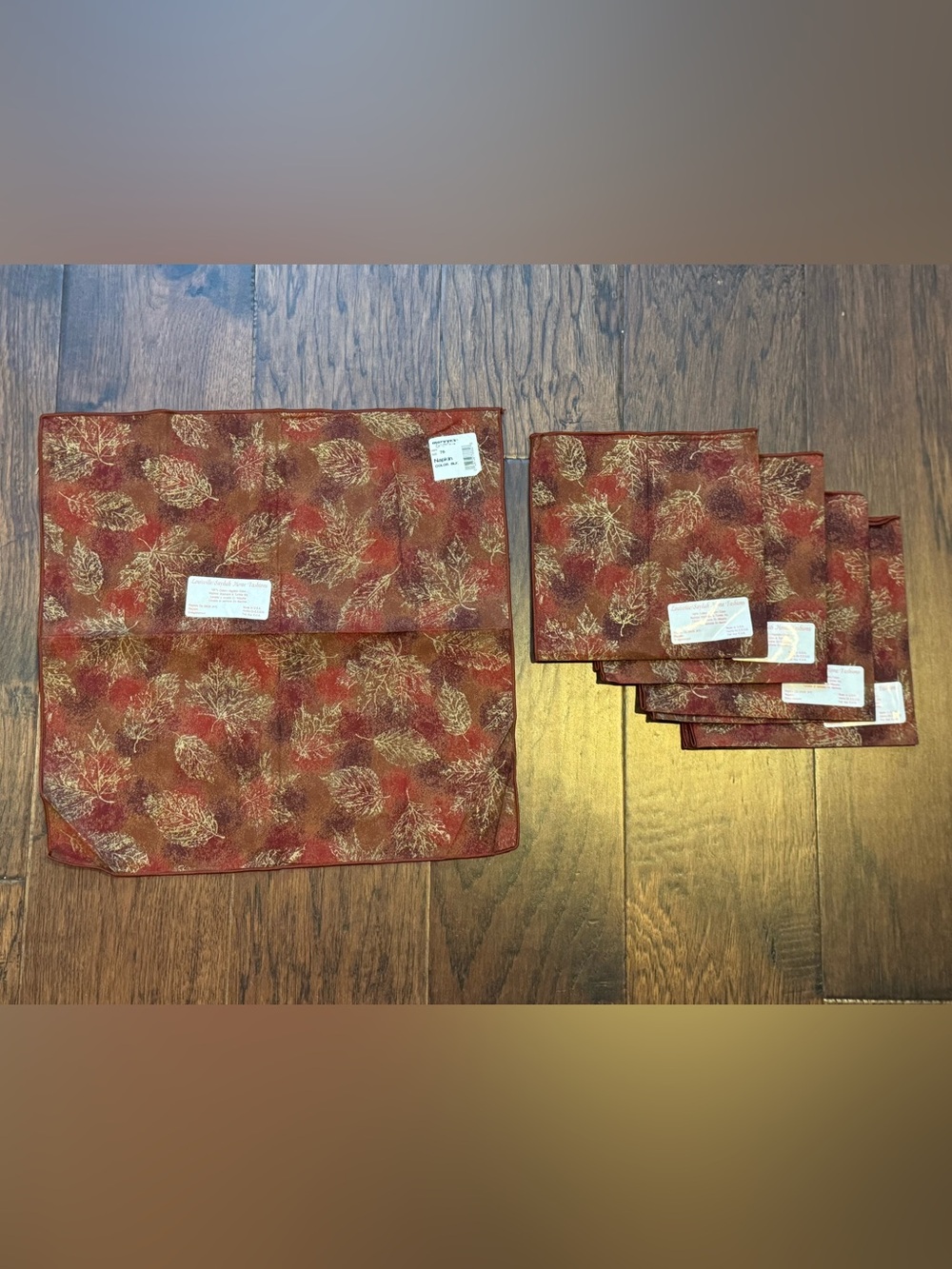 Vintage NWT Louisville Saydah Autumn Leaf Print Napkin Set - Red/Brown